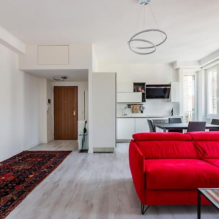 Garibaldi & Gae Aulenti Modern Apt With Private Parking! Milan Exterior photo
