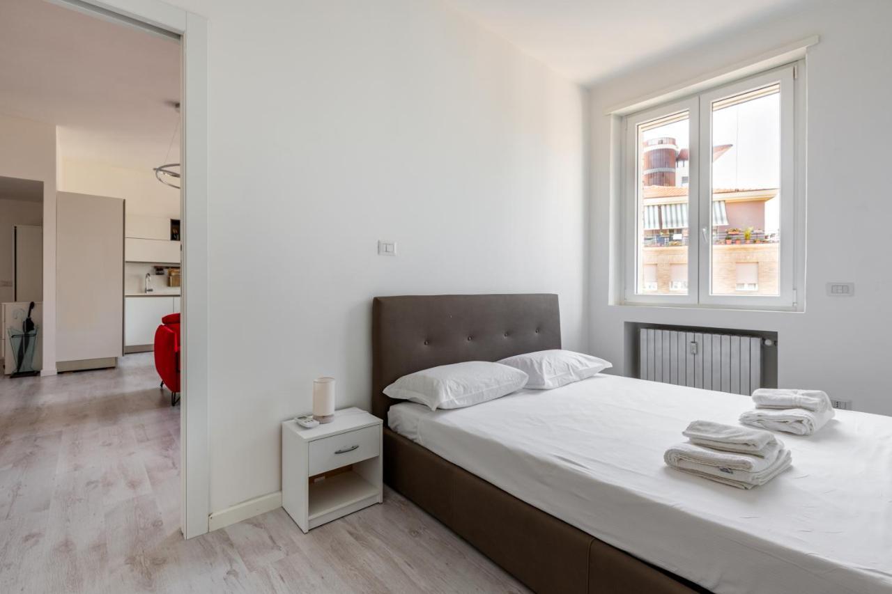 Garibaldi & Gae Aulenti Modern Apt With Private Parking! Milan Exterior photo