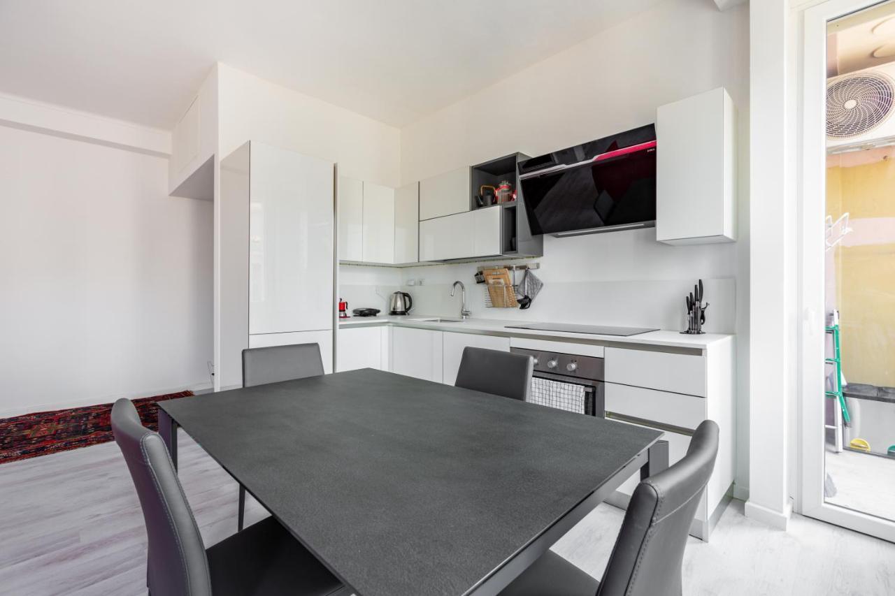 Garibaldi & Gae Aulenti Modern Apt With Private Parking! Milan Exterior photo