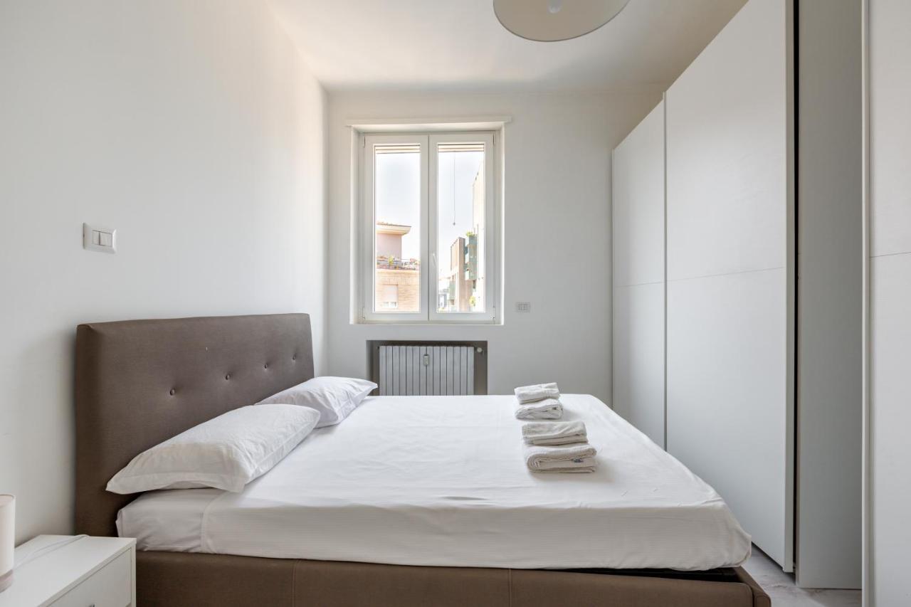 Garibaldi & Gae Aulenti Modern Apt With Private Parking! Milan Exterior photo
